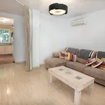 Marina Bella 1f Menyber Нерха