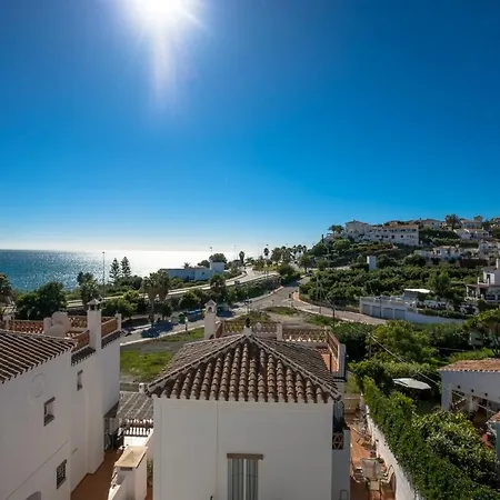 Апартаменти Marina Bella 1f Menyber Нерха