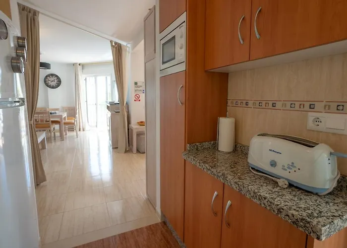 Marina Bella 1f Menyber Apartment